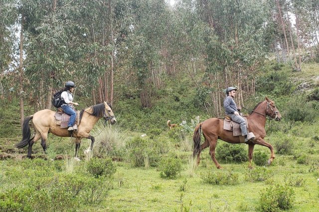Horseback riding in Sacsayhuamán